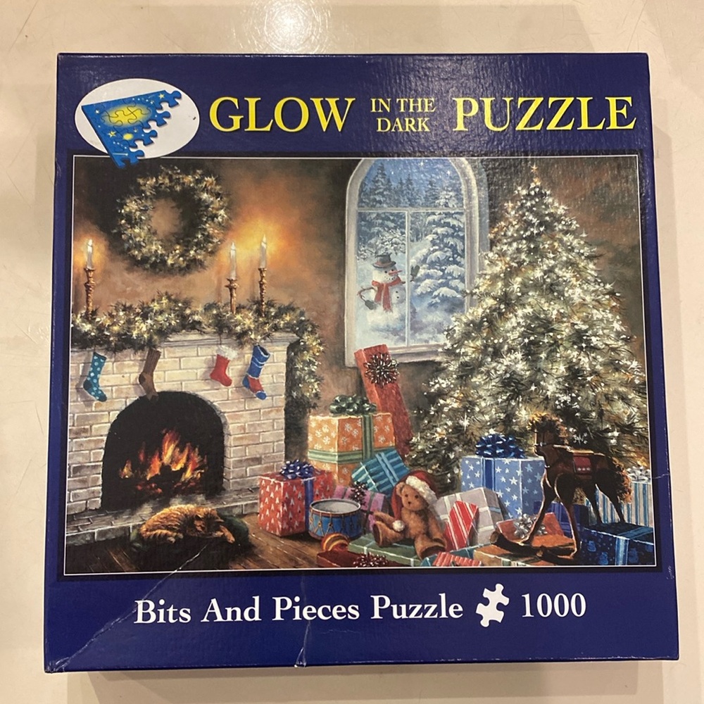 Bits and Pieces Glow in the Dark 1000 Piece Christmas Puzzle.  20”‎ x 27”